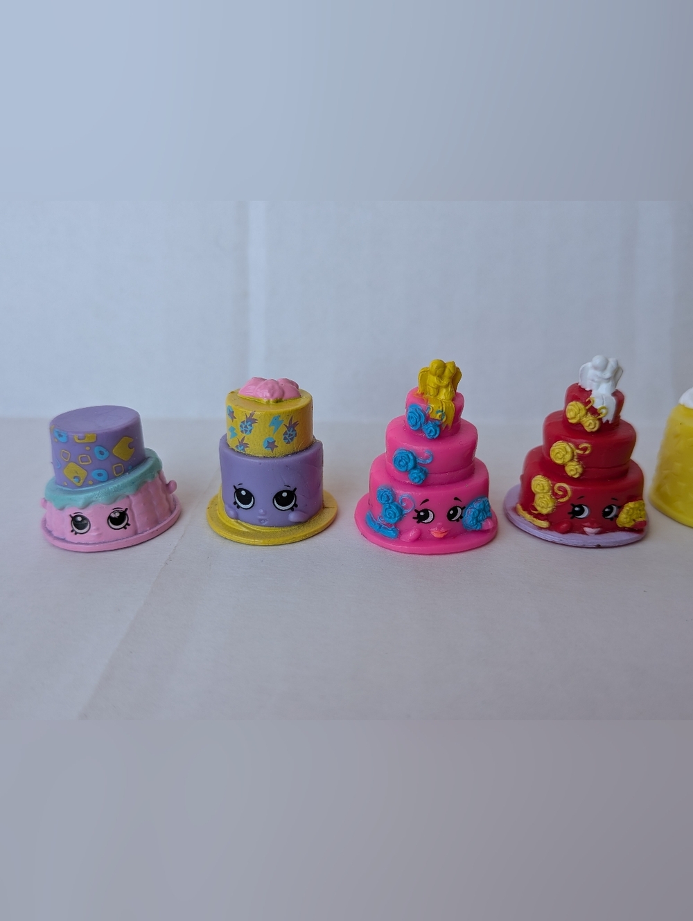 Shopkins Bakery Cake Items 11 - Picture 2 of 8